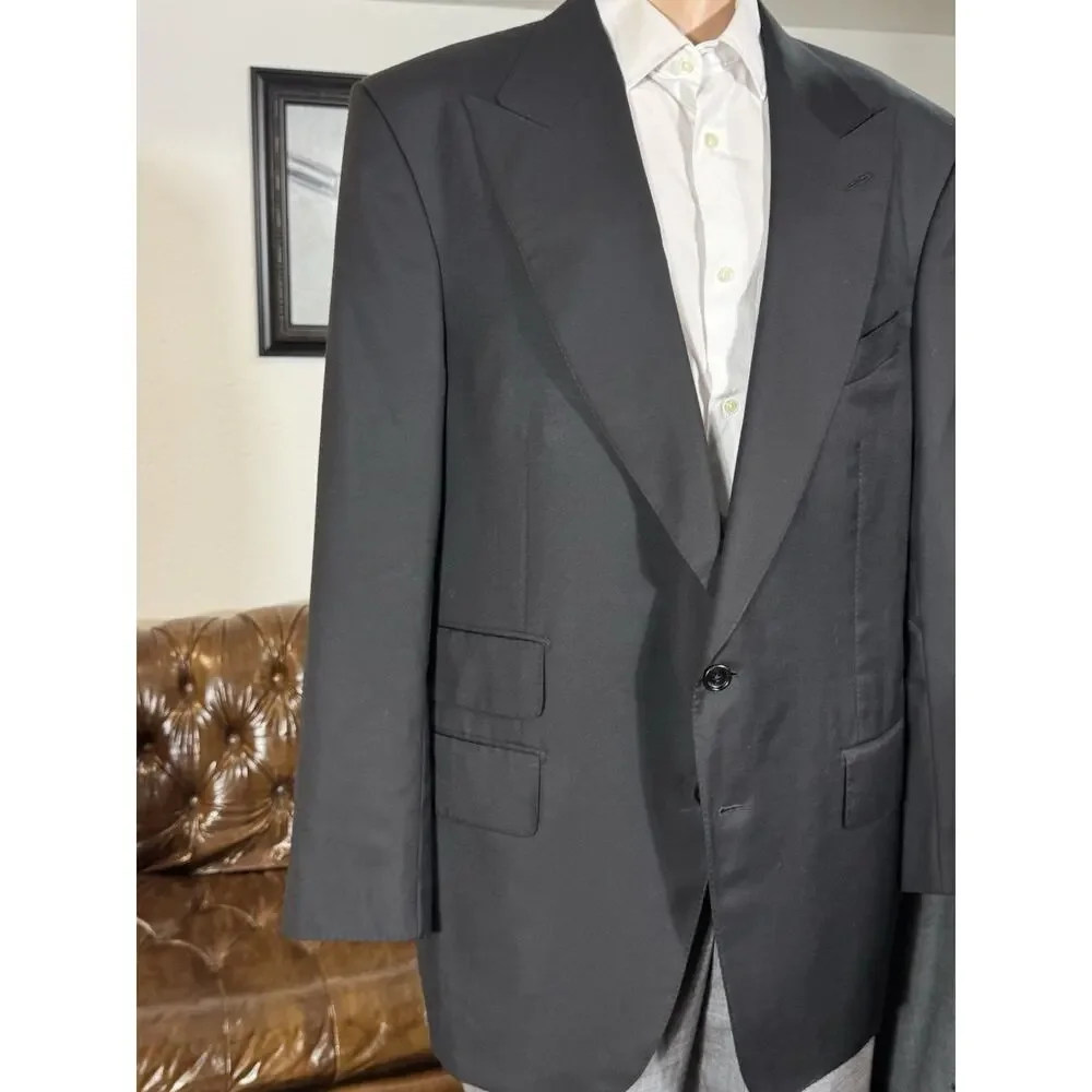 Tom Ford Black Wool Atticus 2 Piece Suit Peak Lapels 58R 48R US 40x30 EUC